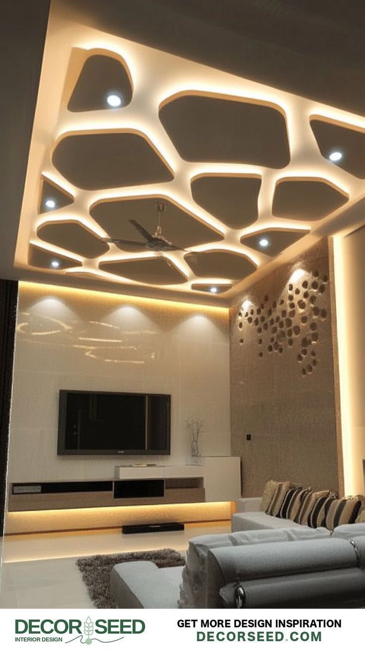 Geometric false ceiling with illuminated irregular panels