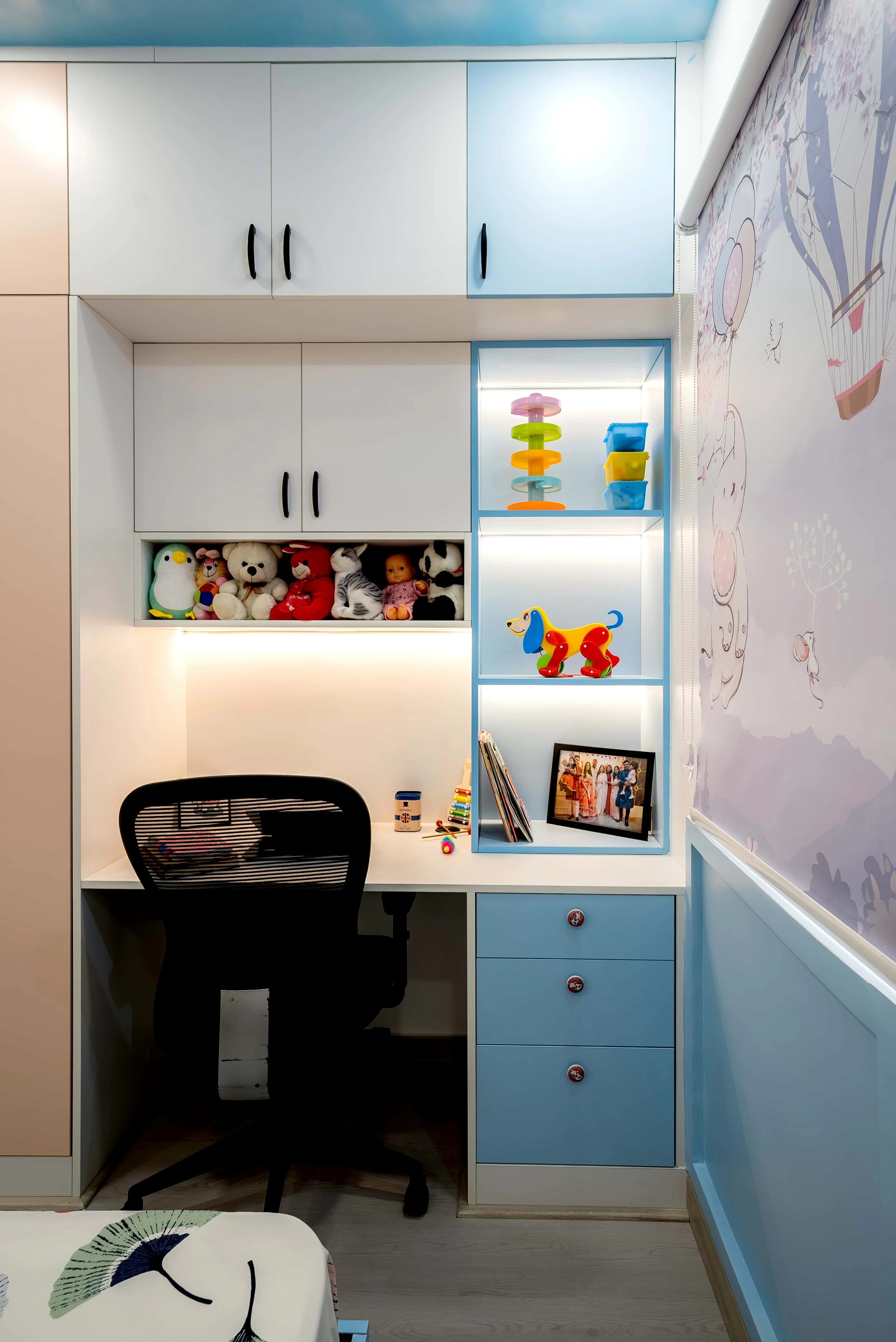 Children's bedroom interior view 5
